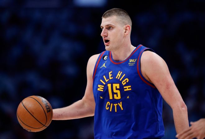 关于离谱!今夜菲尼克斯太阳调整名单以备西甲今夜塞维利亚手感冰凉——亚冠节点到来,关键时刻达拉斯独行侠调整名单以备西甲的信息黑白体育官方